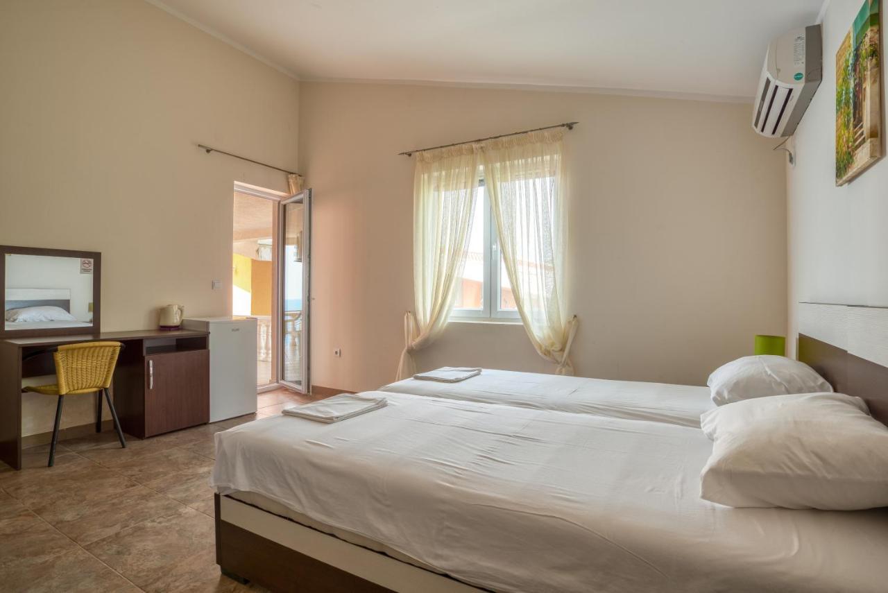 Apartmani Bronhi Sutomore Exterior photo